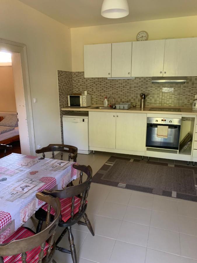 Ica Vendeghaz Apartment Sutto ภายนอก รูปภาพ