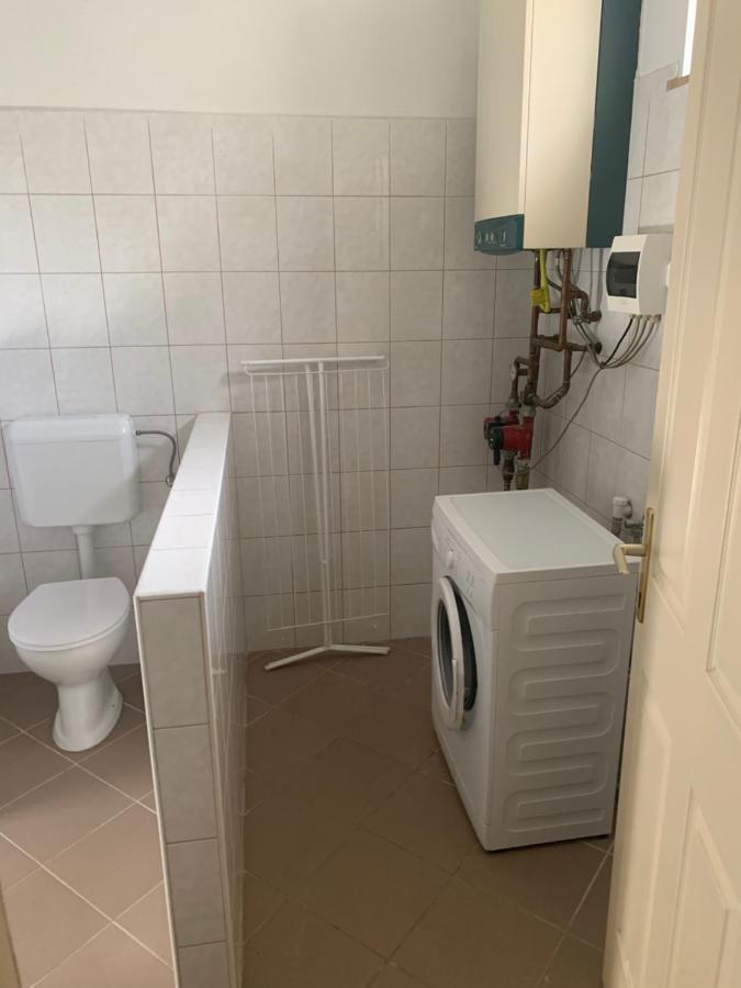 Ica Vendeghaz Apartment Sutto ภายนอก รูปภาพ